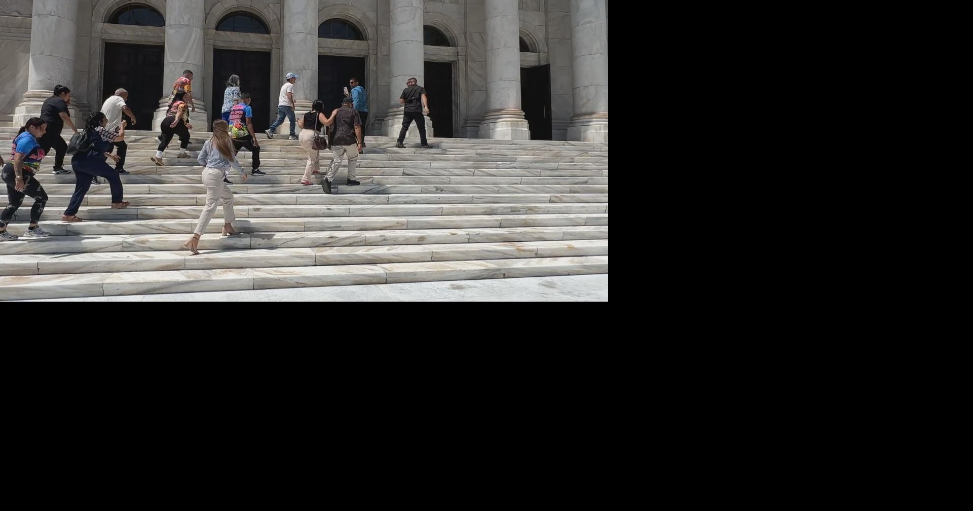 Vendedores ambulantes llevan reclamos al Capitolio ante desalojos y restricciones