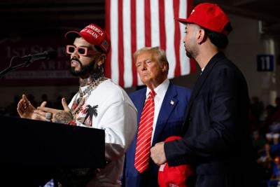 Anuel AA y Justin Quiles endosan a Trump en mitin republicano | wapa.tv