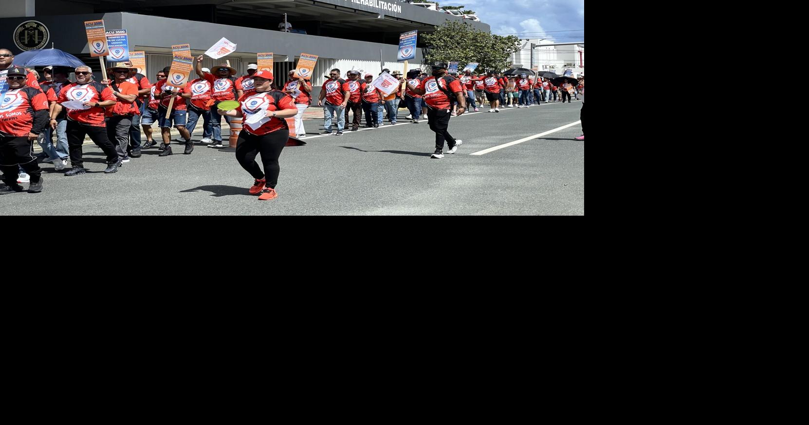Oficiales correccionales protestan en Hato Rey para exigir pago de retroactivo y horas extras
