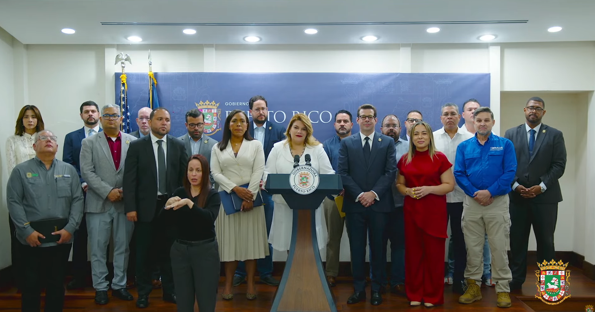 Francisco Domenech e Itza García saldrán de la secretaría de gobernación
