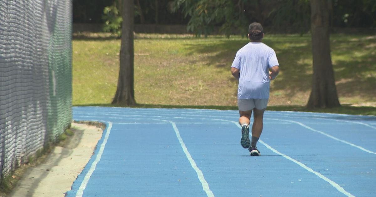 Experta recomienda adaptar rutinas de ejercicio durante ola de calor con temperaturas sobre 100°F