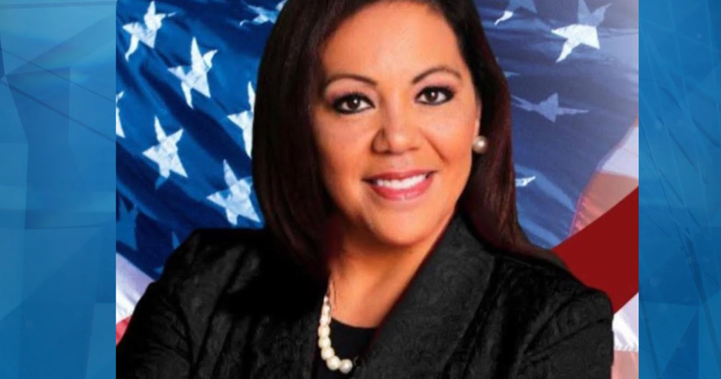 Arrestan a la alcaldesa boricua de Kissimmee, Jackie Espinosa, por hurto y fraude