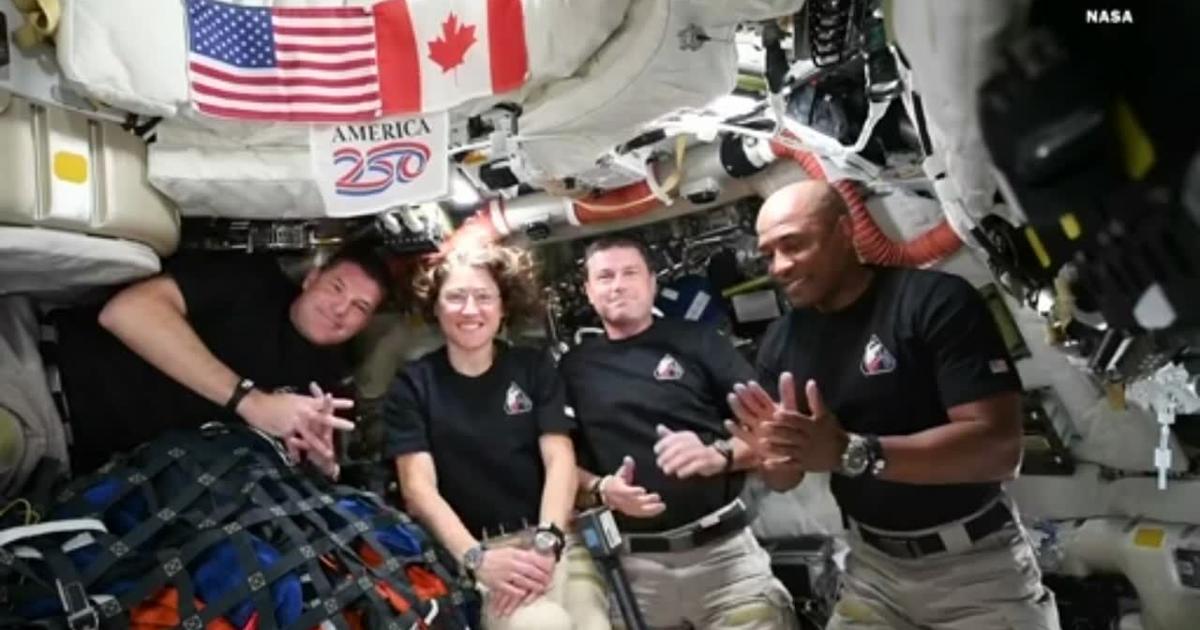 "Artemis II" emprende viaje de regreso a la Tierra luego de sobrevolar la Luna