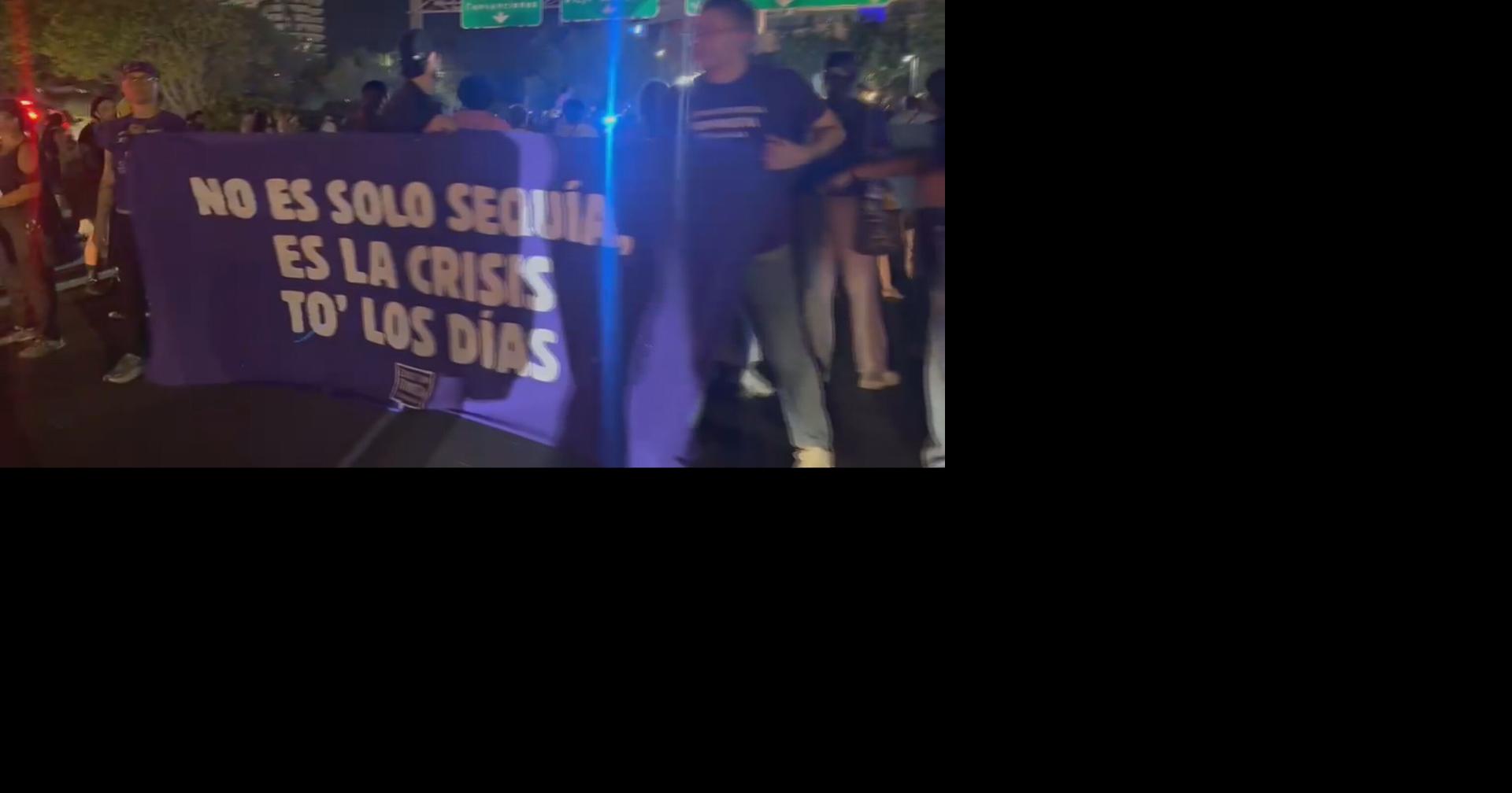 Colectiva Feminista protesta cumpleaños de gobernadora; tachan de innecesaria fuerza de choque
