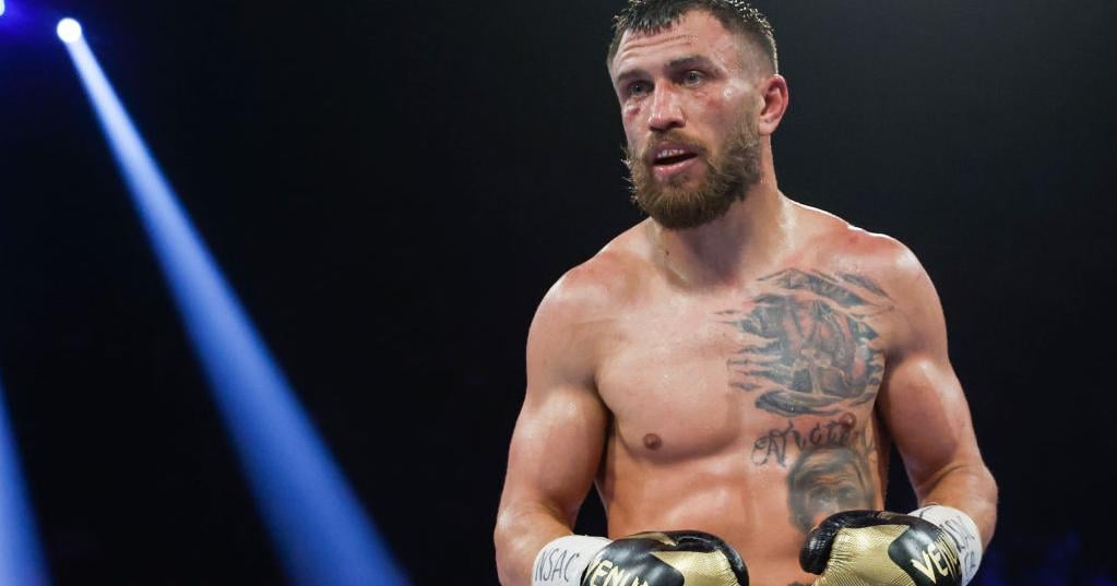 Vasiliy Lomachenko considera salir del retiro y regresar al boxeo