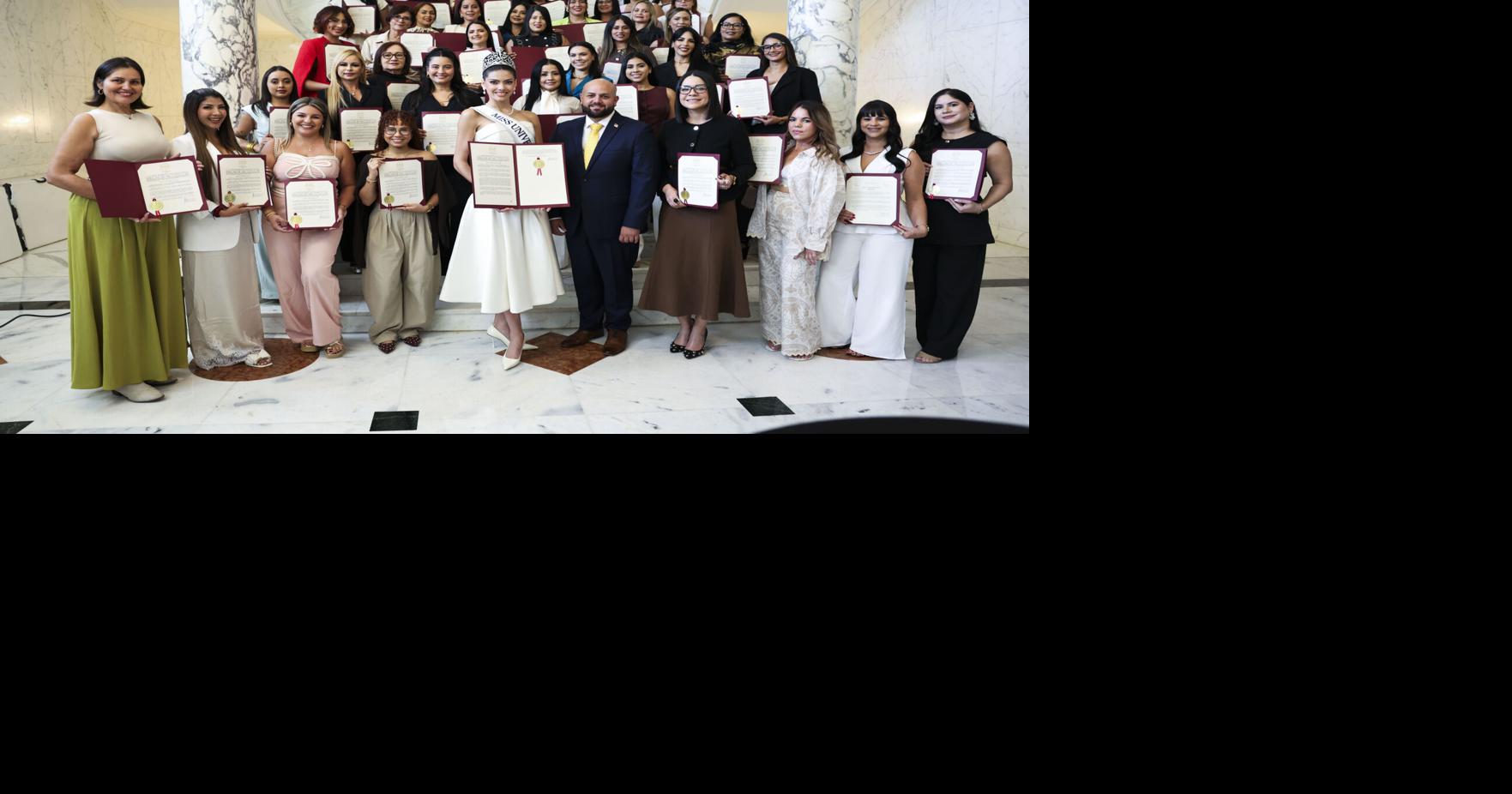 Senado reconoce a 75 mujeres emprendedoras del área oeste en el Capitolio