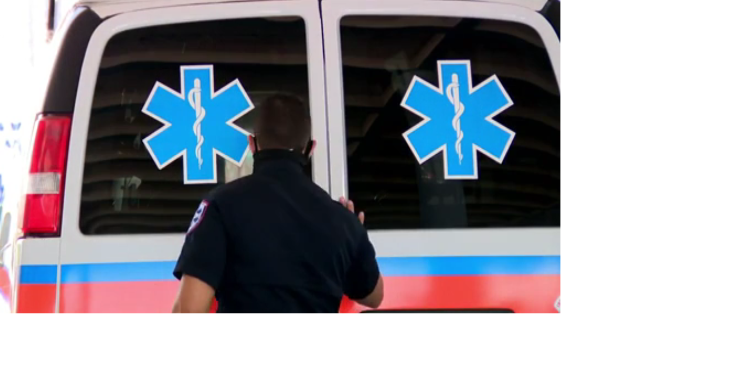 Reportan accidente de tránsito con un paramédico en la PR-2, en Quebradillas