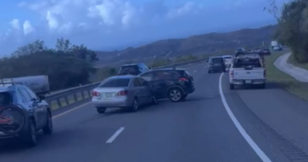 Tome rutas alternas: accidente vehicular en la autopista PR-52 en Salinas
