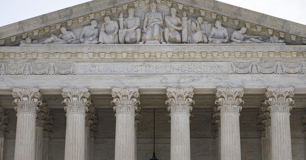 Corte Suprema declara inconstitucional orden de Trump que restringía ciudadanía por nacimiento
