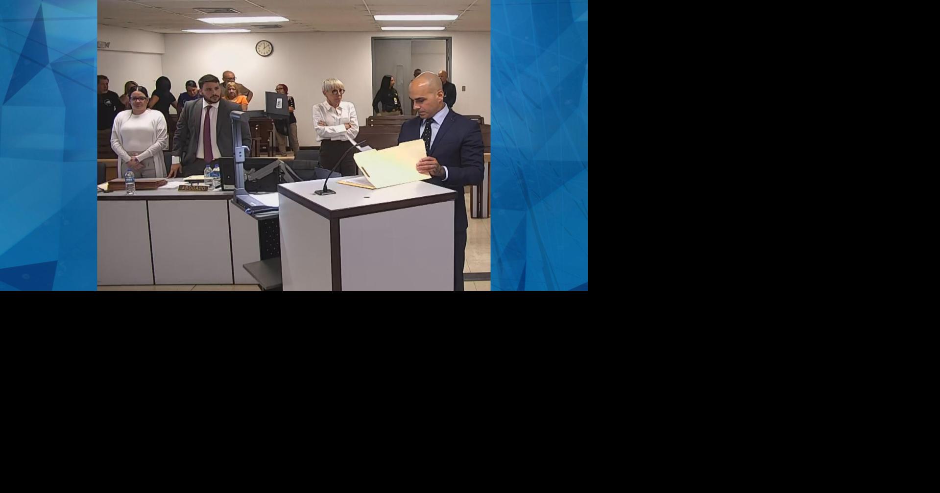 Testigo vuelve a ubicar a Elvia Cabrera sacando de su cartera objeto que entregó a Anthonieska