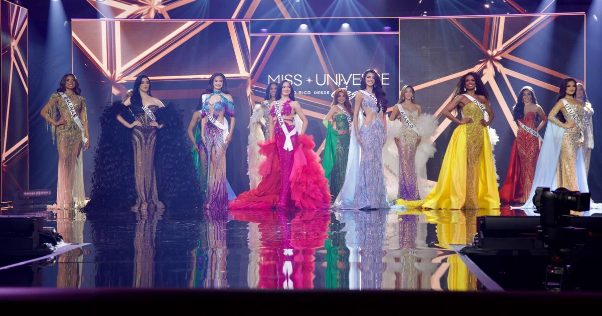 15 semifinalistas desfilan en traje de gala en Miss Universe Puerto Rico 2026