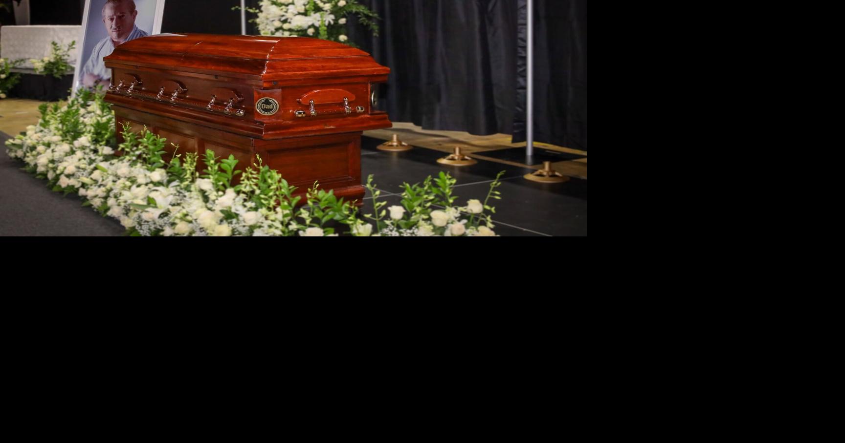 Bayamón se despide de su exalcalde Ramón Luis Rivera en funeral abierto al público