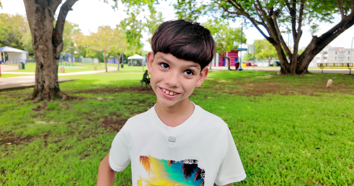 Niño con parálisis cerebral se queda sin maestra de educación especial en Bayamón