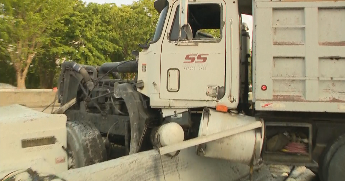 Derrame de diésel por accidente de camión en la PR-52, en San Juan