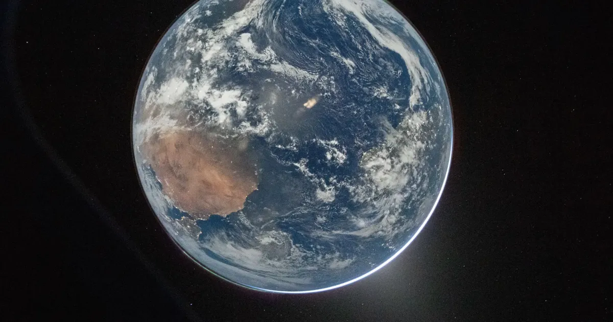 Astronautas de Artemis vislumbran el "Gran Cañón" de la Luna antes de histórico sobrevuelo lunar