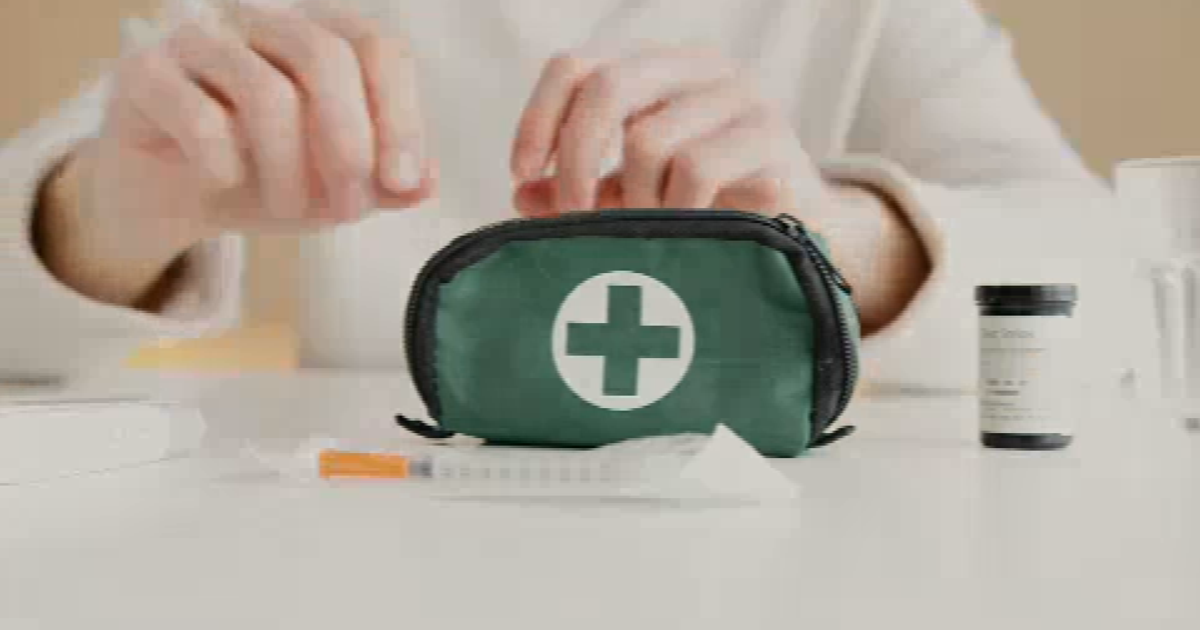 Arrestan a dos por vender ilegalmente medicamentos supresores del apetito en redes sociales