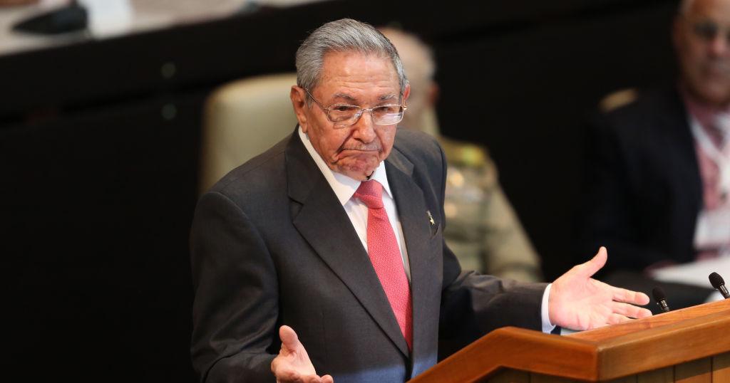 Juez en Florida firma orden de arresto contra Raúl Castro por derribo de avionetas en 1996