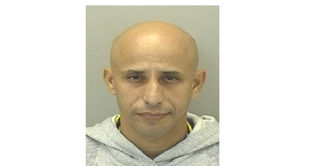 Arrestan hombre por reportar como perdida licencia de armas que le habían ocupado