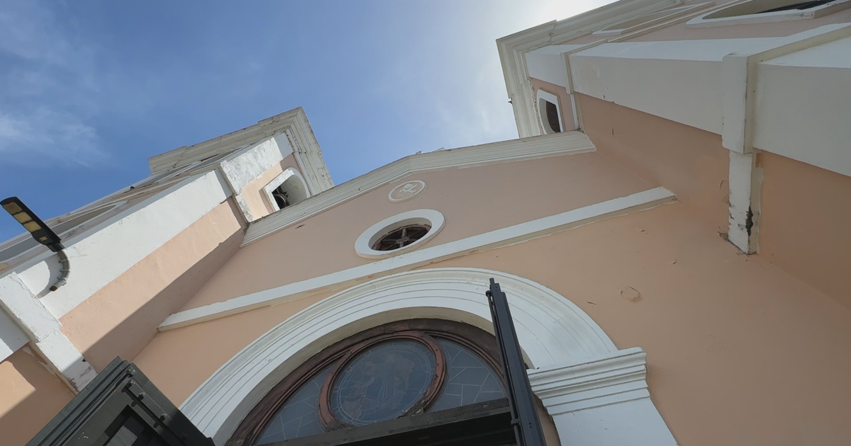 Parroquia en Santurce se convierte en punto de distribución de agua ante crisis de suministro