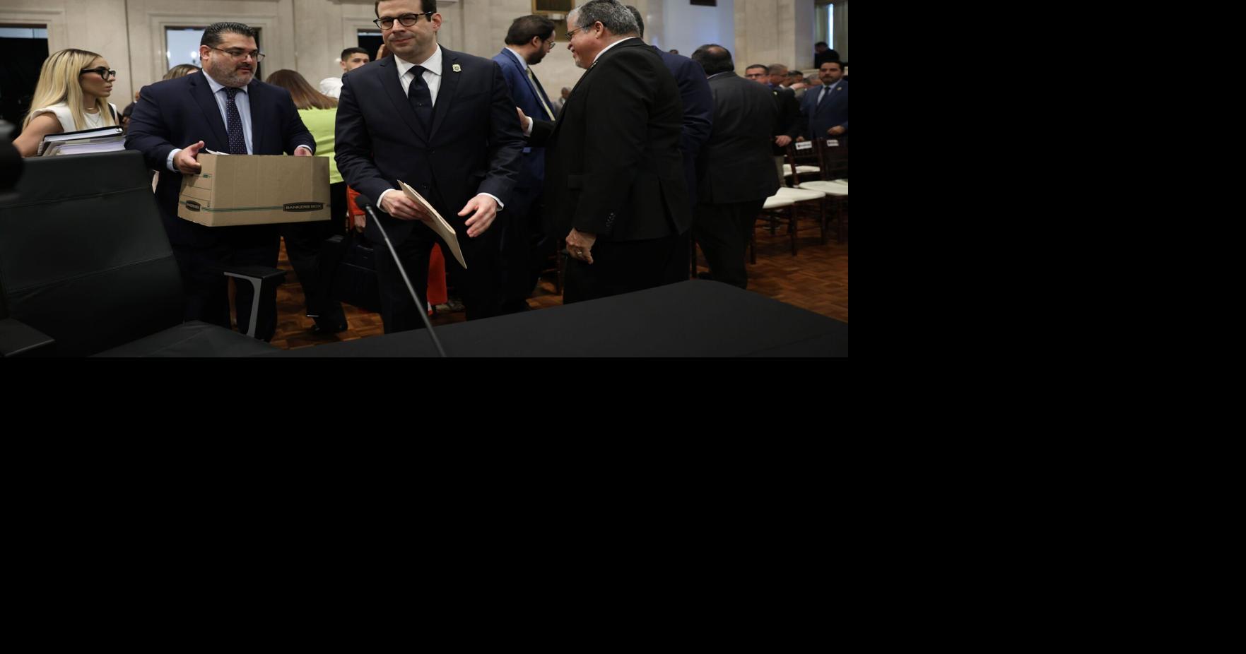 Domenech rechaza querella de Negrón Reichard por presunta intervención indebida en contratos