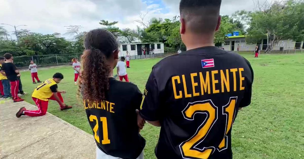 Escuela en Carolina celebra 25 aniversario del Día de Roberto Clemente