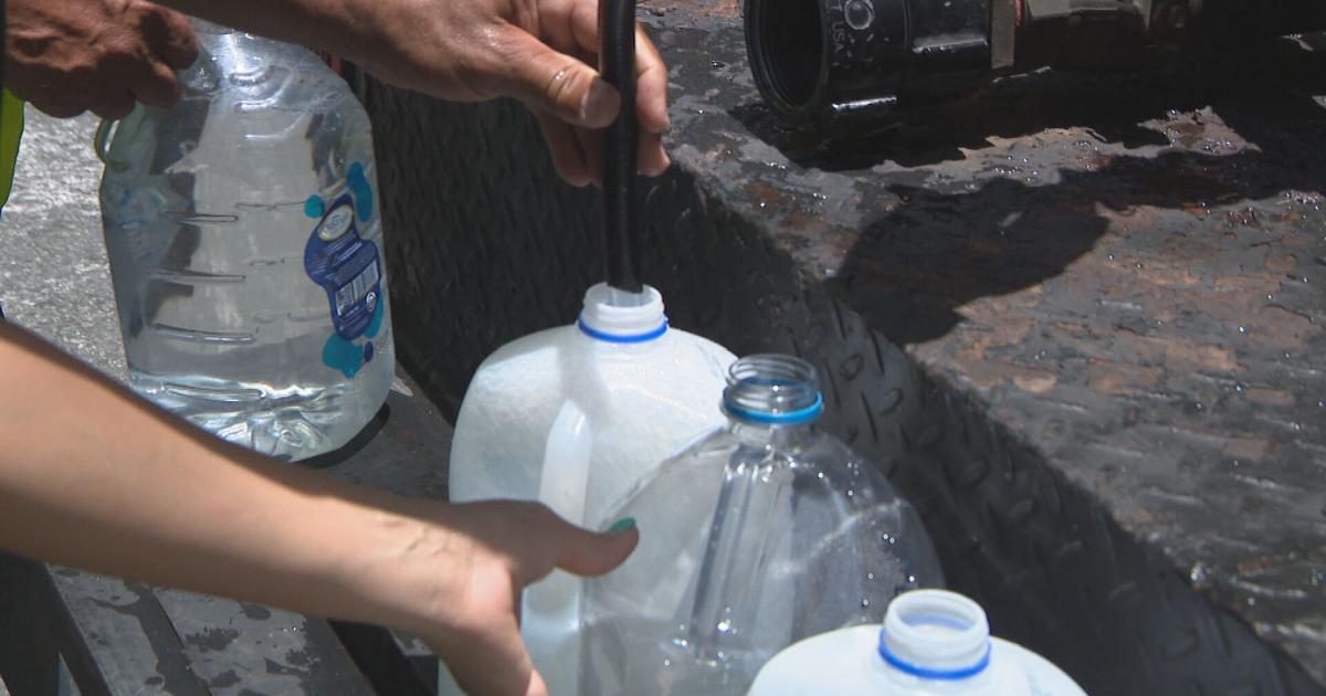 Residentes de Tras Talleres denuncian trato desigual durante crisis de agua