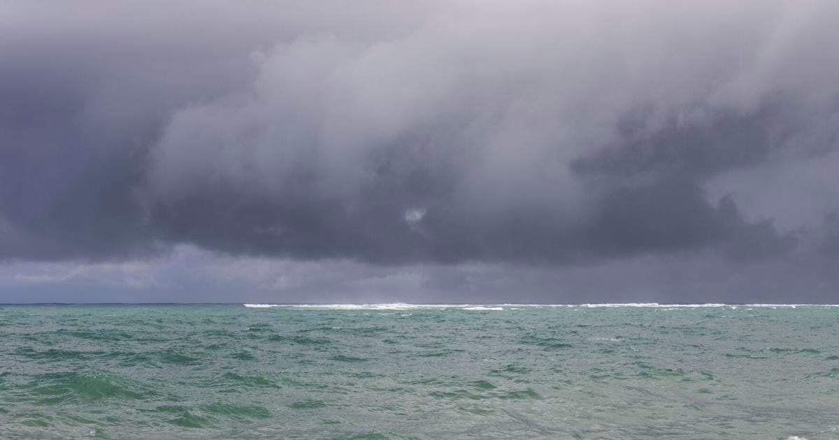 Buscan a hombre arrastrado por corrientes marinas en playa de Ocean Park en San Juan
