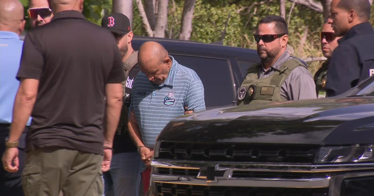 Familiares piden justicia por enfermera asesinada en Caguas; sospechoso tiene historial criminal