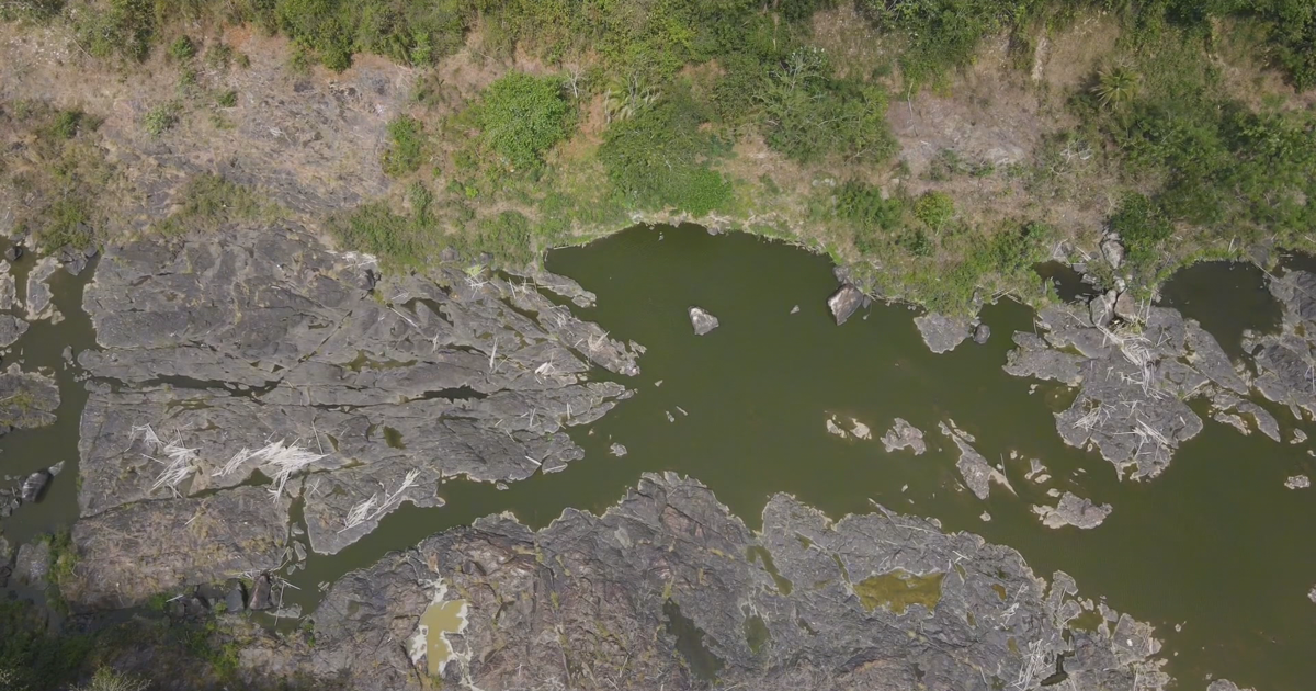 Sequía extrema expone terrenos en el embalse Carraízo por primera vez desde 2015