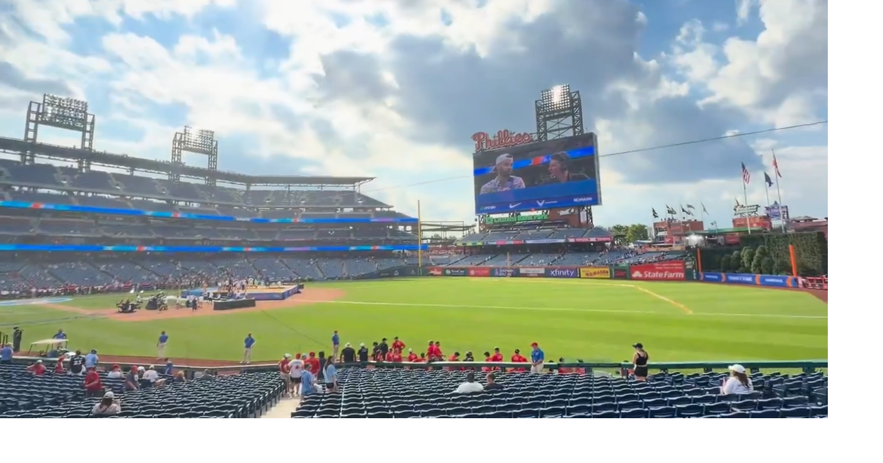 Eladio Carrión participa en actividades del Juego de Estrellas de MLB en Filadelfia
