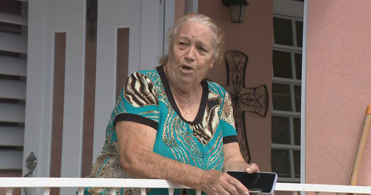 Vecinos de Barranquitas sorprendidos tras presuntamente madre apuñalar a su hijo en la comunidad