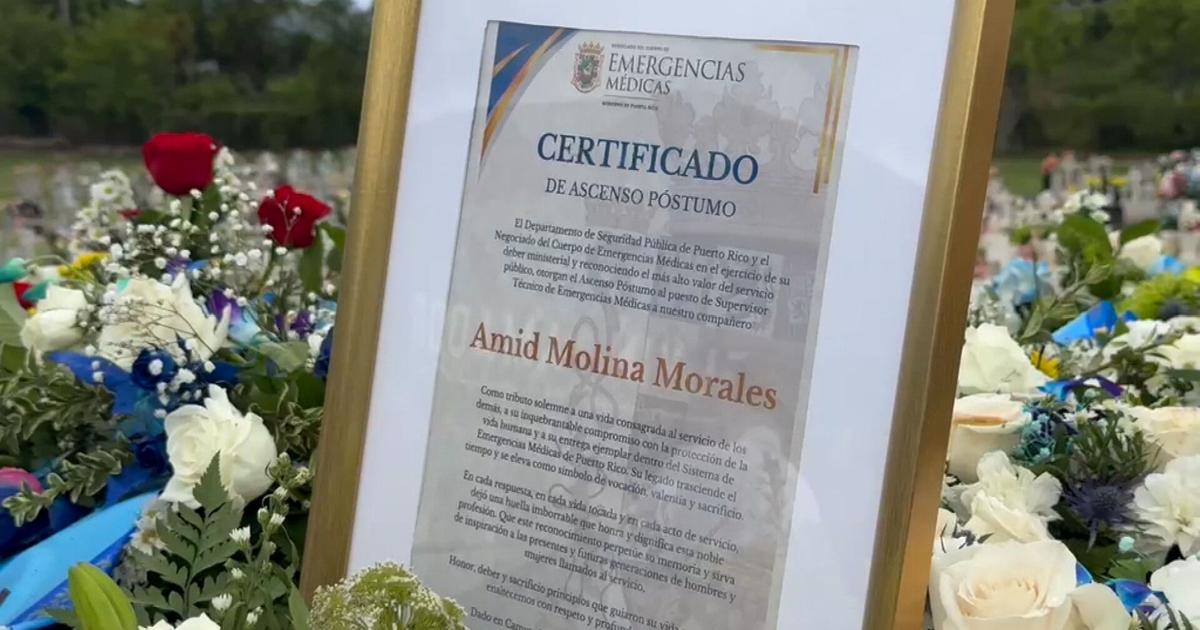Otorgan ascenso póstumo a paramédico que falleció en accidente en Quebradillas