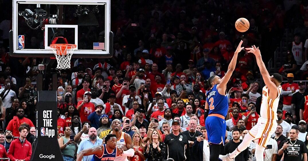 Hawks toman ventaja ante Knicks tras victoria de infarto en su serie de playoffs