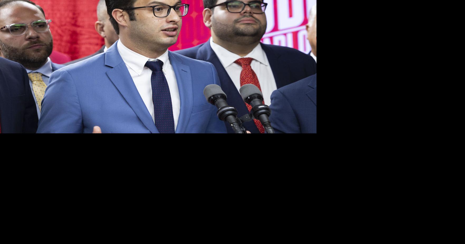 Héctor Ferrer acusa al zar de Energía Josué Colón de perjurio por contrato de generación temporera
