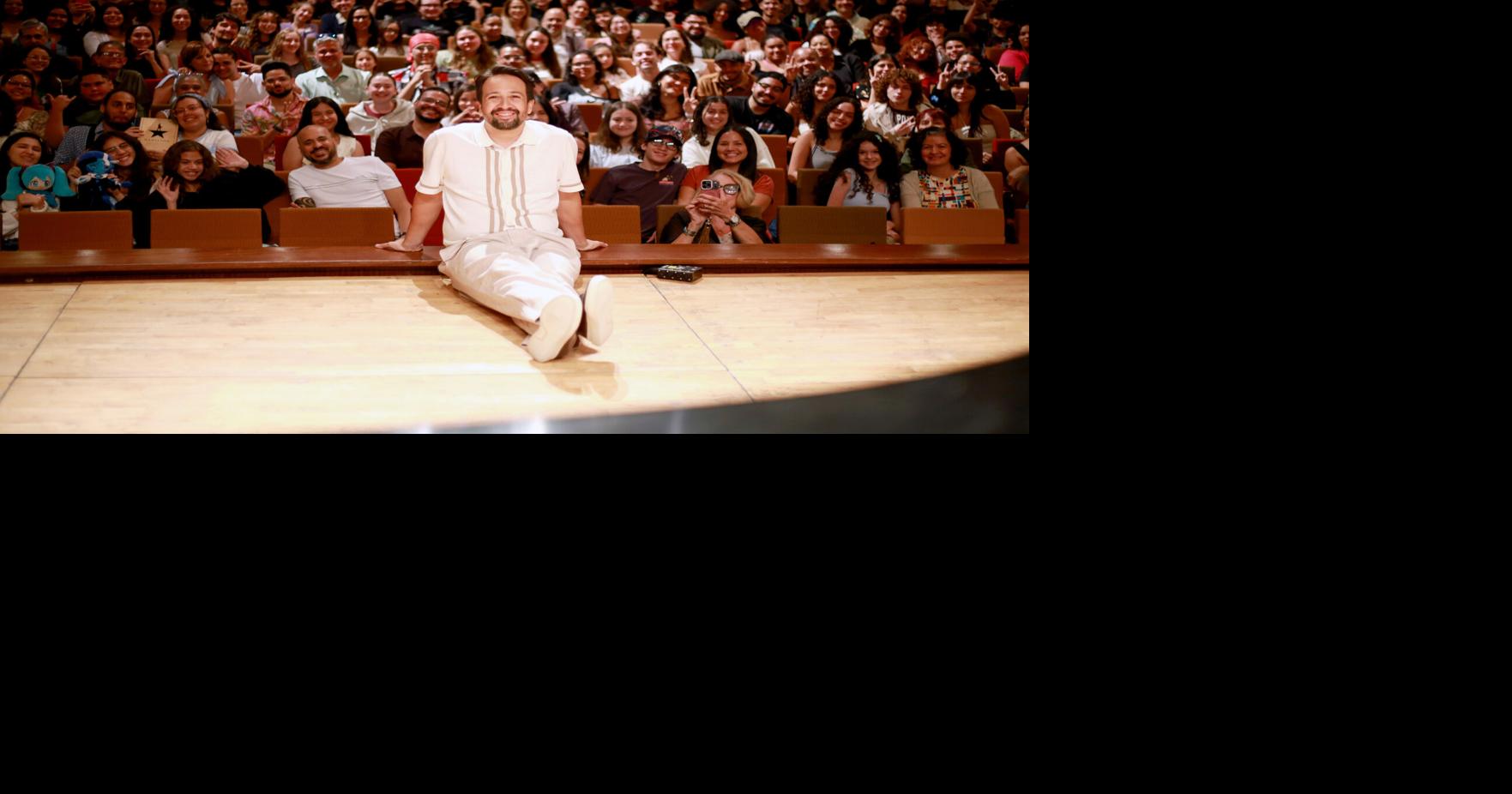 Lin-Manuel Miranda sorprende a estudiantes del Conservatorio de Música de PR en gira de "Moana"