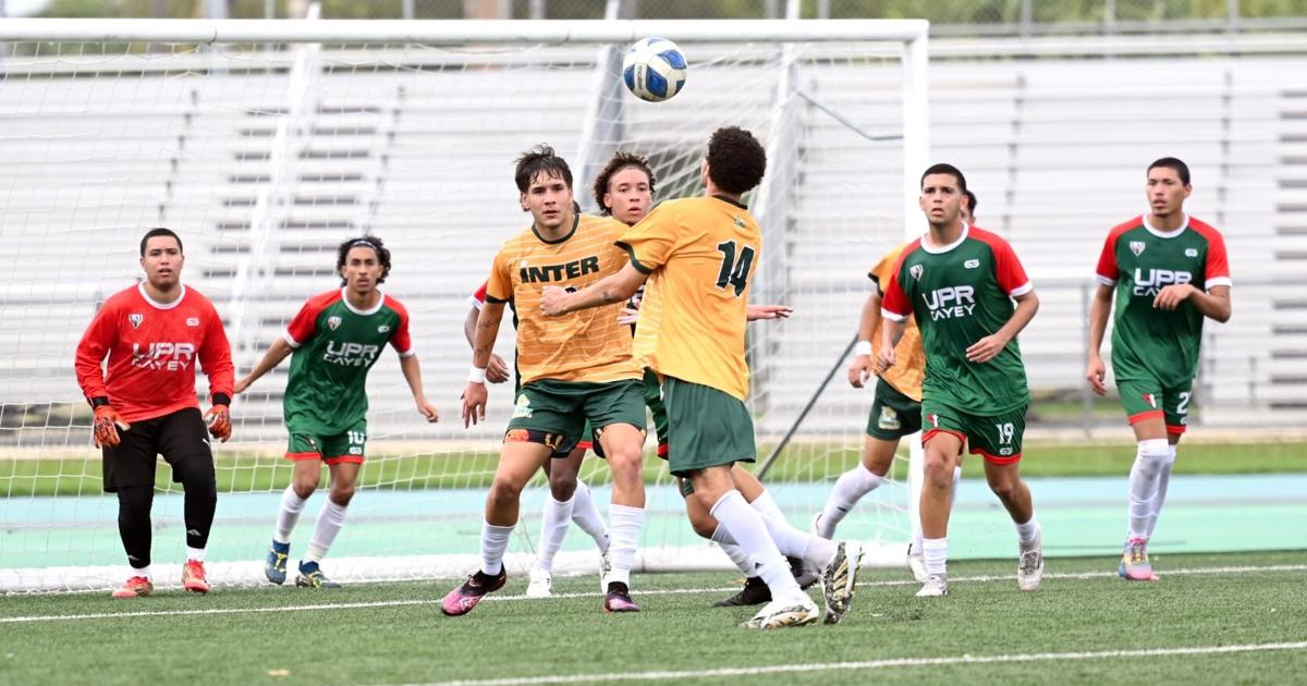 Los Tigres de la UIPR siguen invictos al frente del fútbol de la LAI