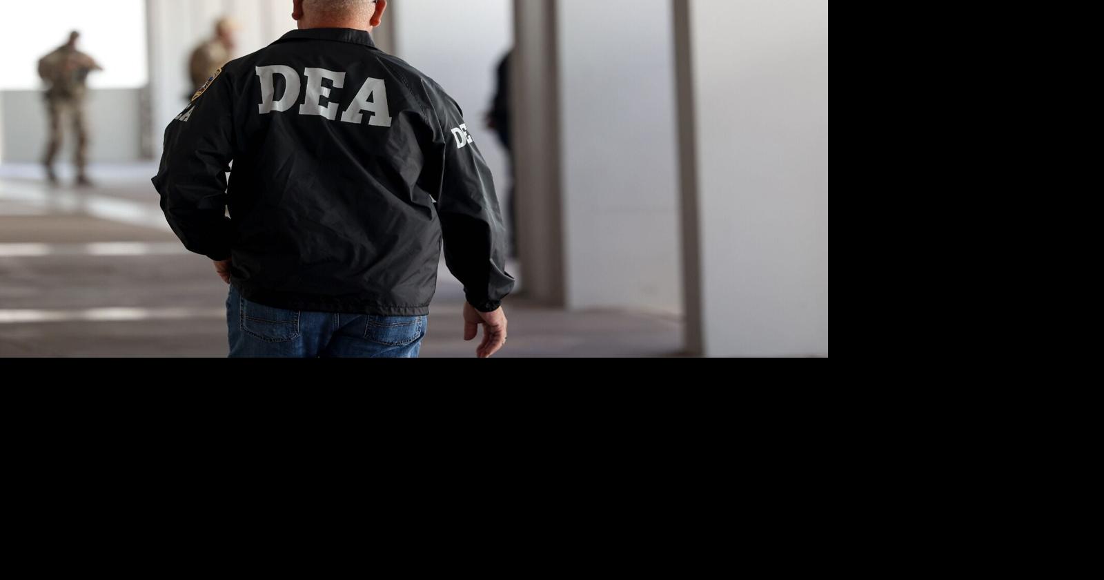 DEA: arrestan enfermera por presuntamente robar fentanilo de hospital y manipularlo
