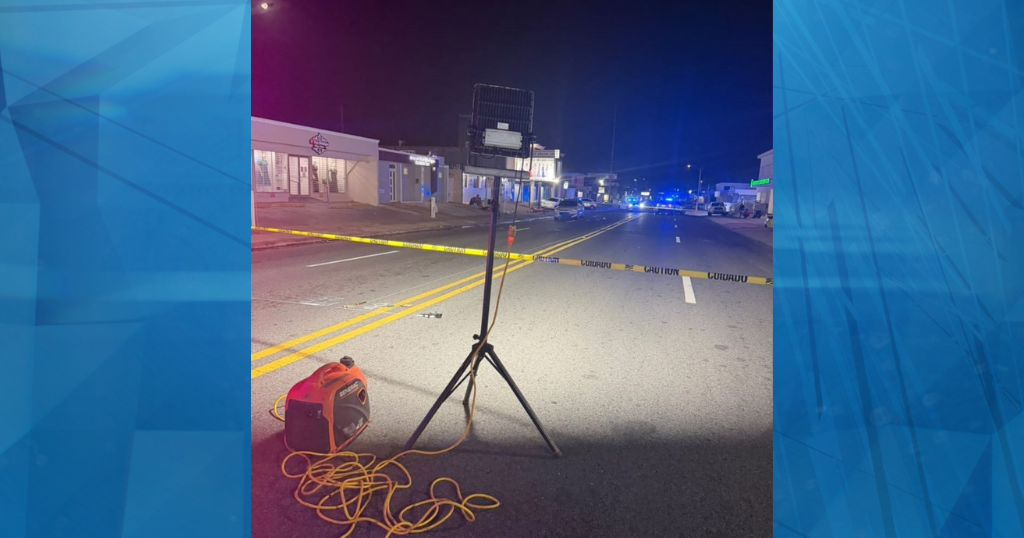 Motorista choca contra vehículo, cae a carretera y es arrollado en Caguas