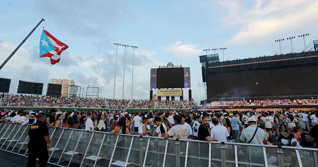 Bad Bunny inicia cierre de su gira mundial con emotivo concierto en el Estadio Bithorn