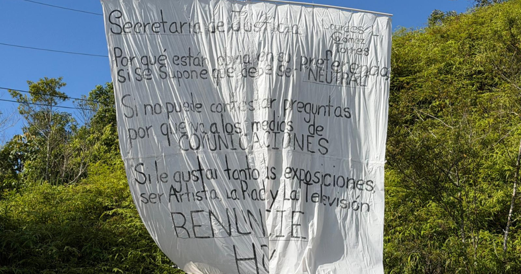 Juicio Elvia Cabrera: Aibonito amanece con mensaje dirigido a jefa de Justicia