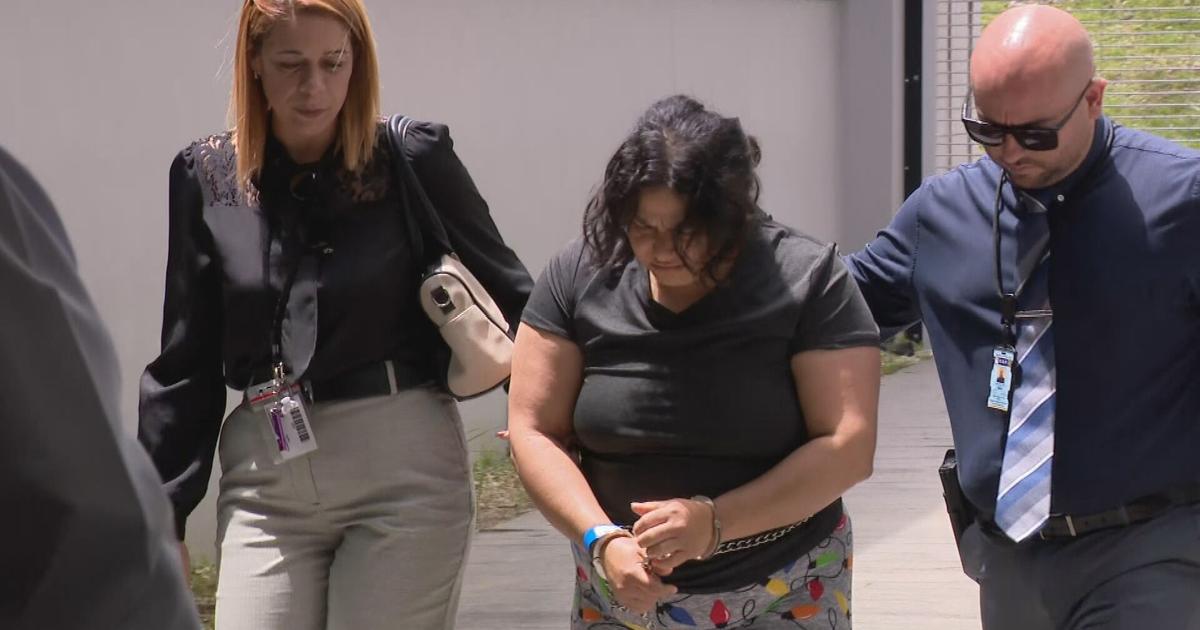 Evalúan procesabilidad de madre acusada de apuñalar a su hijo