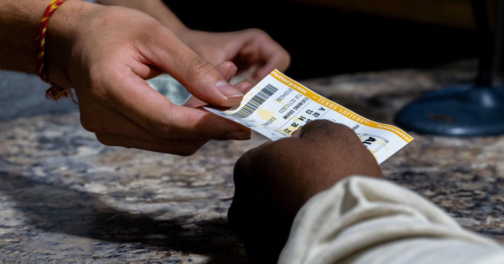 Cae premio secundario de $50 mil con jugada del Powerball en San Juan