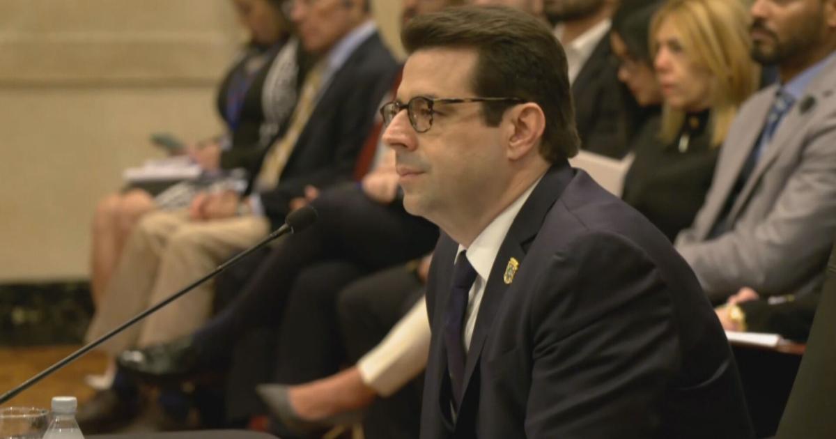 Senado no descarta citar a Domenech tras querella de exsecretario Negrón Reichard