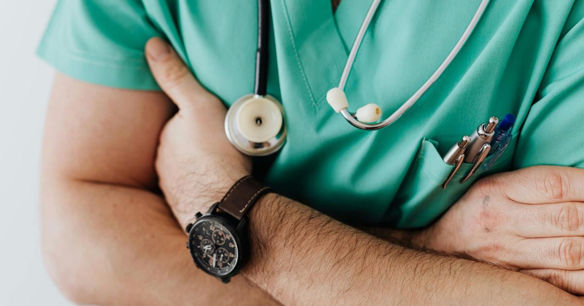 MMM y el MSO anuncian programa de alivio económico para futuros médicos de Puerto Rico