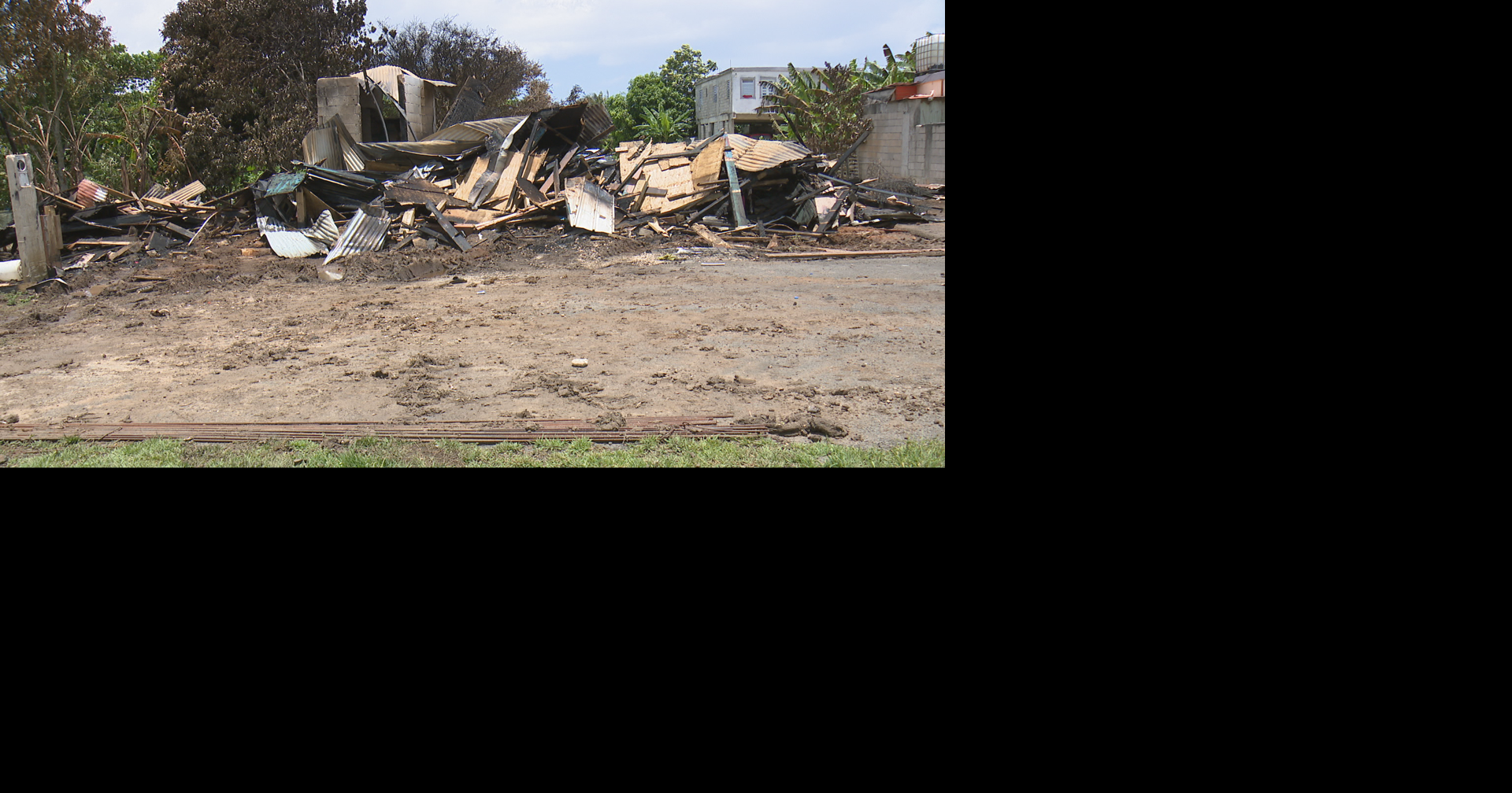 Familia en Toa Baja lo pierde todo tras reportarse un incendio en su hogar