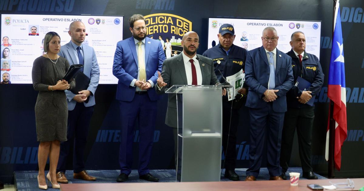 Policía arresta a 33 por fraude en pago de multas del DTOP vía CESCO Digital