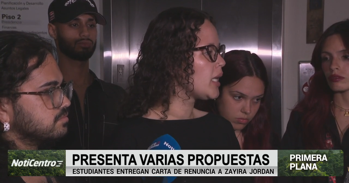 Presidenta de la UPR se niega a firmar carta de renuncia entregada por estudiantes