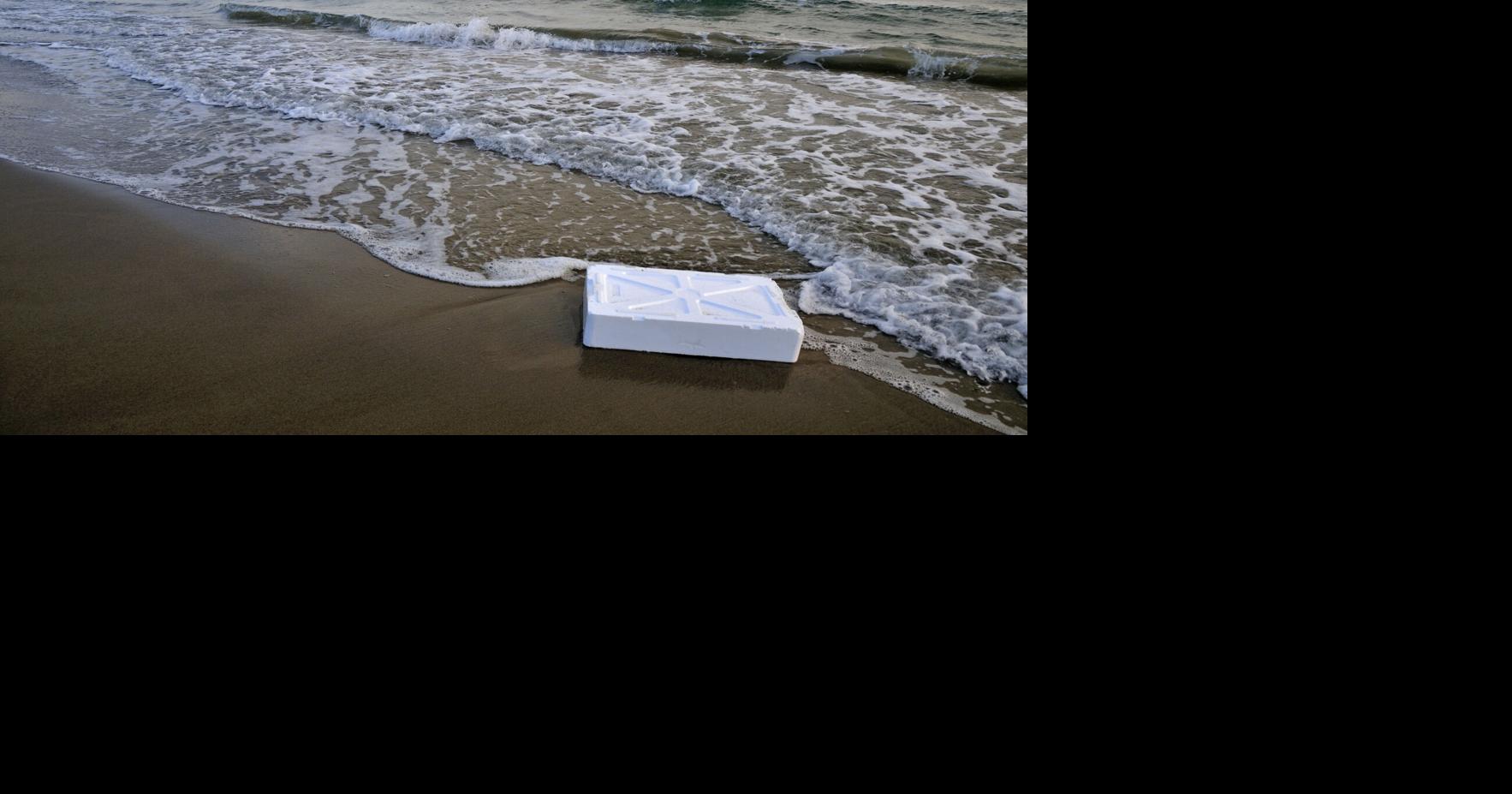 Noche de San Juan: Exhortan a no usar neveras de foam en playas y cuerpos de agua