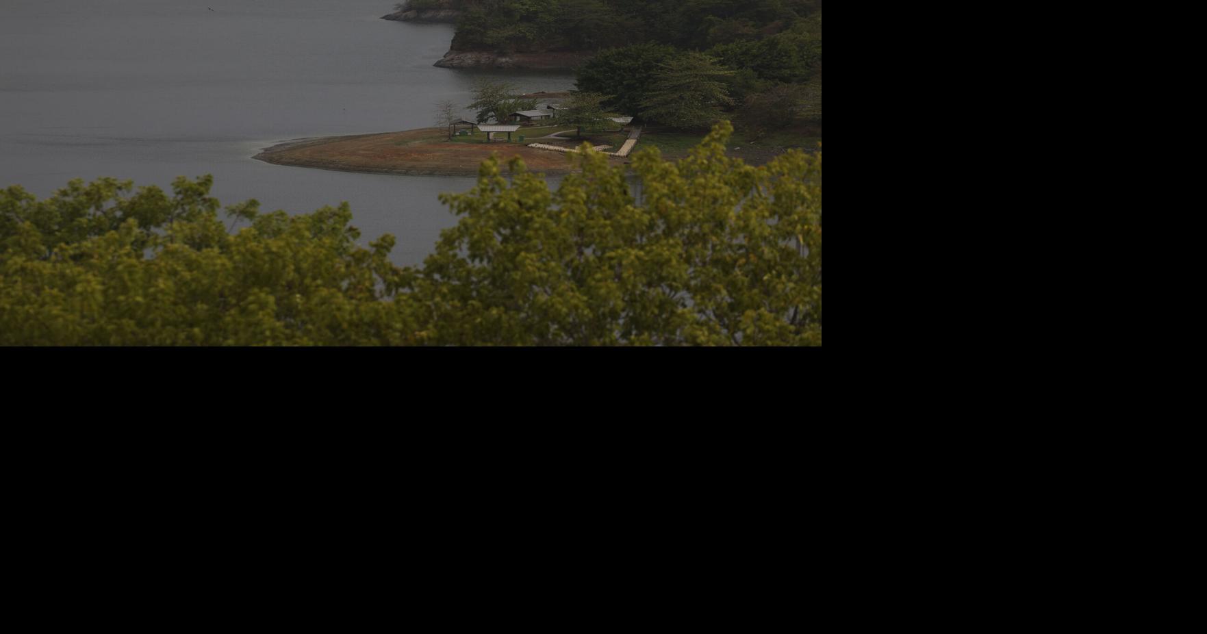 Comerciantes y alcalde de Naranjito alertan por bajos niveles del embalse La Plata