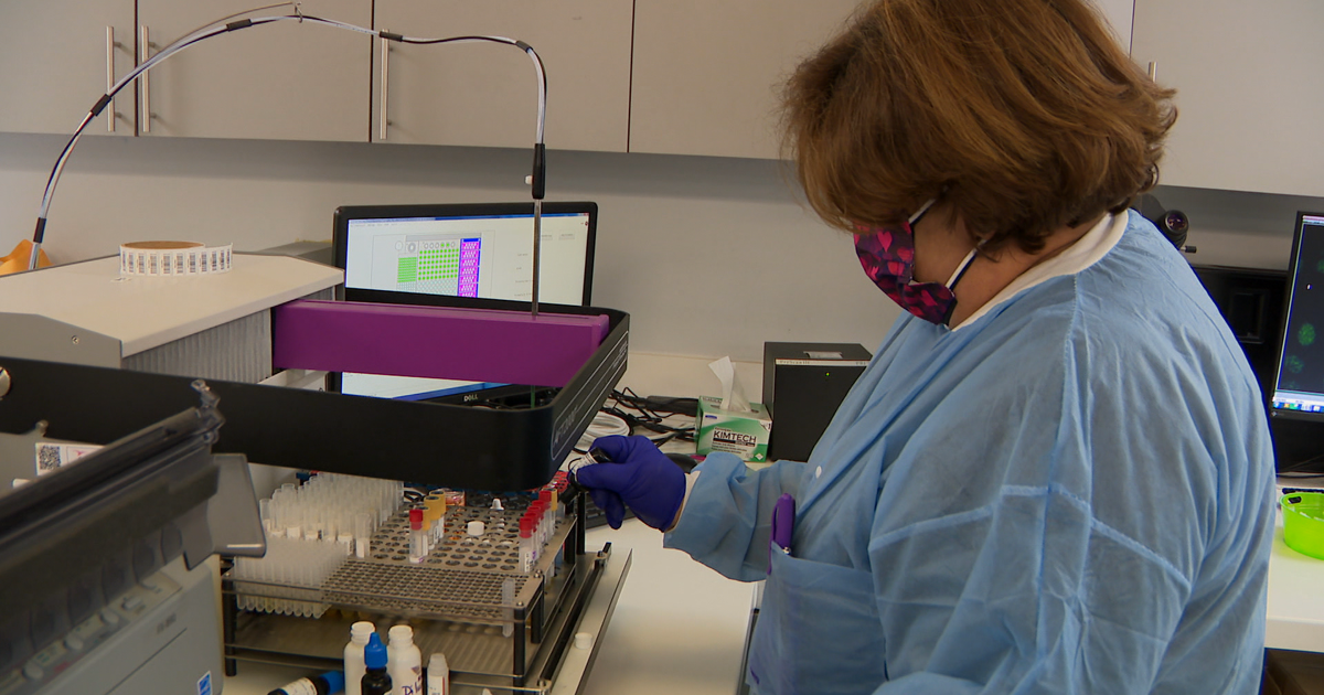Laboratorios clínicos denuncian problemas con las aseguradoras
